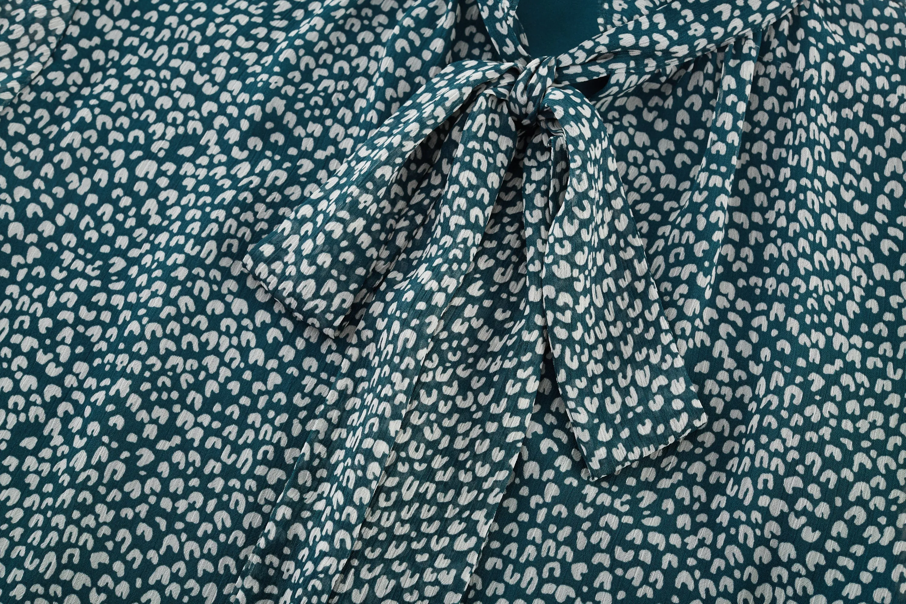 Bessie Soft Touch Chiffon Leopard Print Ruffled Stand Collar Blouse