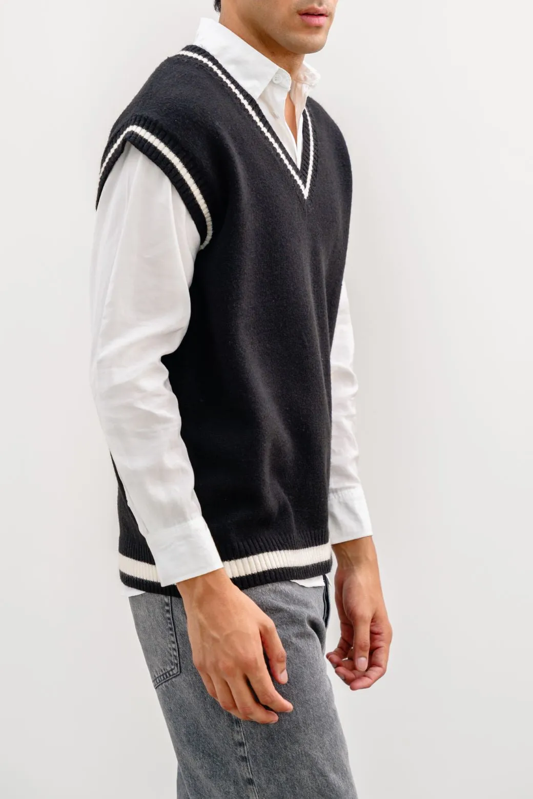 SWEATER VEST