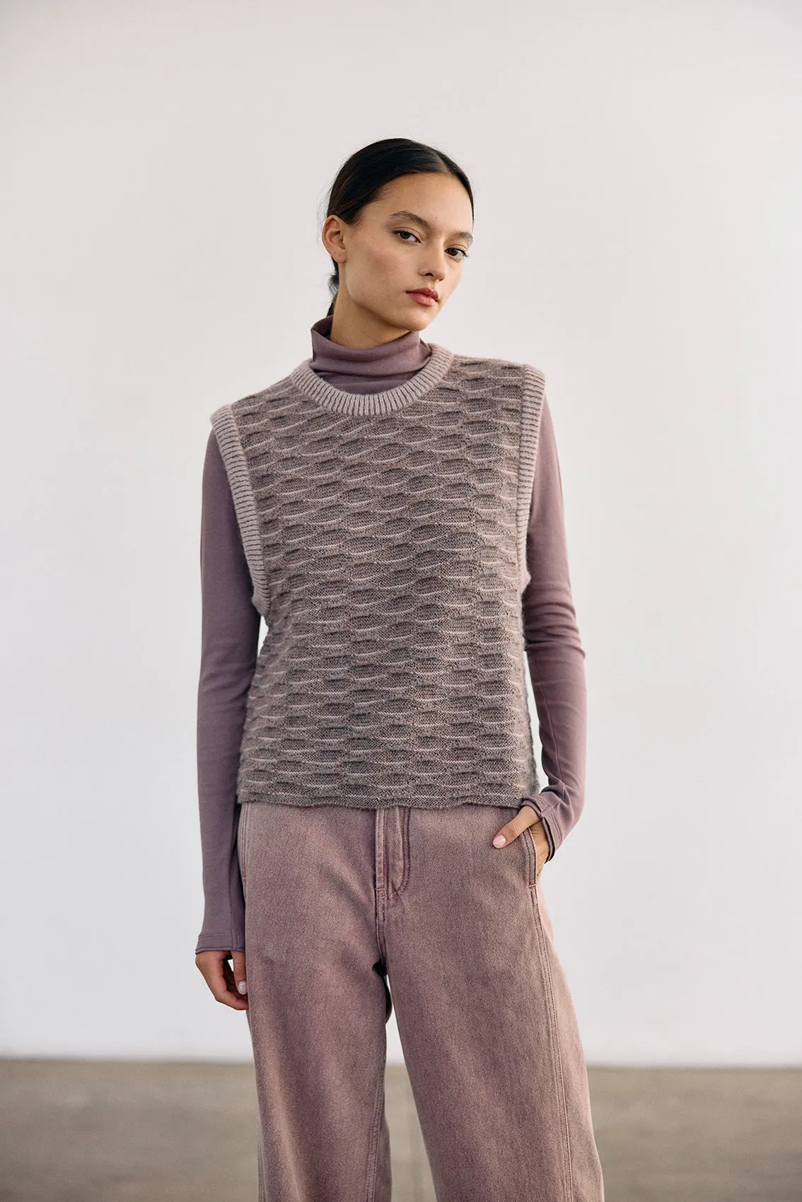 Textured Alpaca Knit Sweater Vest - Malva