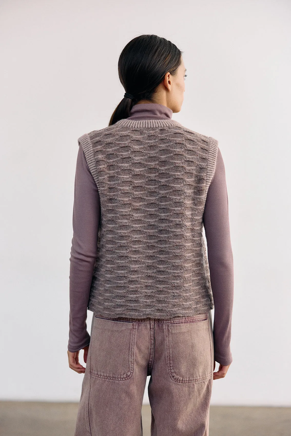 Textured Alpaca Knit Sweater Vest - Malva